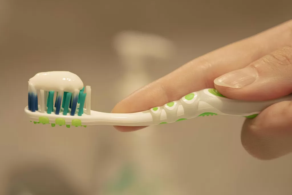 10 Essential Tips on How to Choose the Right Toothpaste for Your Needs