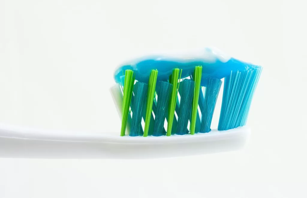 10 Essential Tips on How to Choose the Right Toothpaste for Your Needs